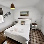 Sunsets And Sandcastles - Part Of The The Bay Village With Pool, Gym And Direct Access, Pub, Restaurant, Tennis And Meadows Walks