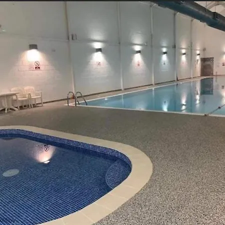 Semesterbostad Sunsets And Sandcastles - Part Of The The Bay Village With Pool, Gym And Direct Access, Pub, Restaurant, Tennis And Meadows Walks Filey