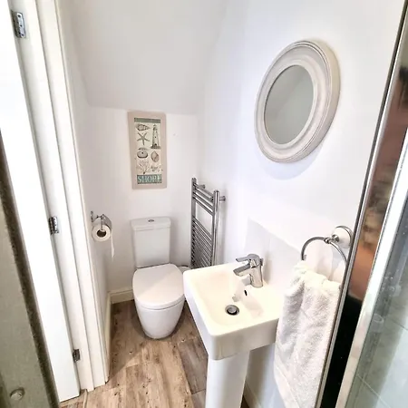 Sunsets And Sandcastles - Part Of The The Bay Village With Pool, Gym And Direct Access, Pub, Restaurant, Tennis And Meadows Walks *