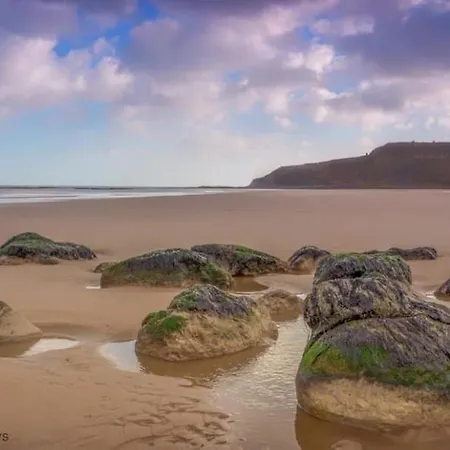 Sunsets And Sandcastles - Part Of The The Bay Village With Pool, Gym And Direct Access, Pub, Restaurant, Tennis And Meadows Walks *