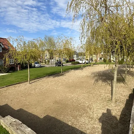 Sunsets And Sandcastles - Part Of The The Bay Village With Pool, Gym And Direct Access, Pub, Restaurant, Tennis And Meadows Walks Filey