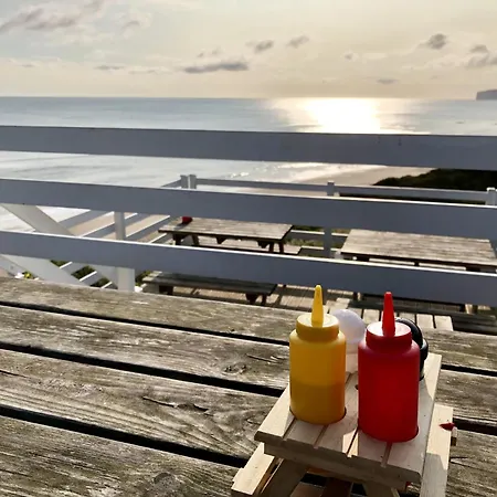 Semesterbostad Sunsets And Sandcastles - Part Of The The Bay Village With Pool, Gym And Direct Access, Pub, Restaurant, Tennis And Meadows Walks Filey