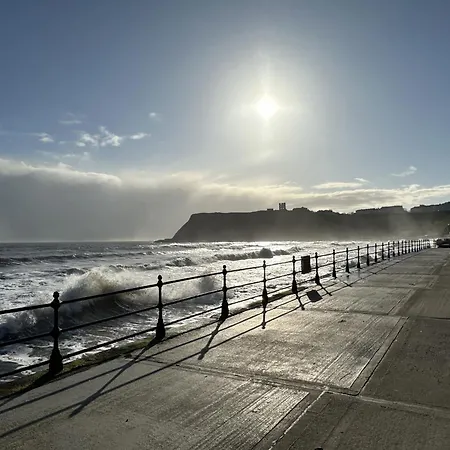 Sunsets And Sandcastles - Part Of The The Bay Village With Pool, Gym And Direct Access, Pub, Restaurant, Tennis And Meadows Walks Filey