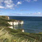 Sunsets And Sandcastles - Part Of The The Bay Village With Pool, Gym And Direct Access, Pub, Restaurant, Tennis And Meadows Walks